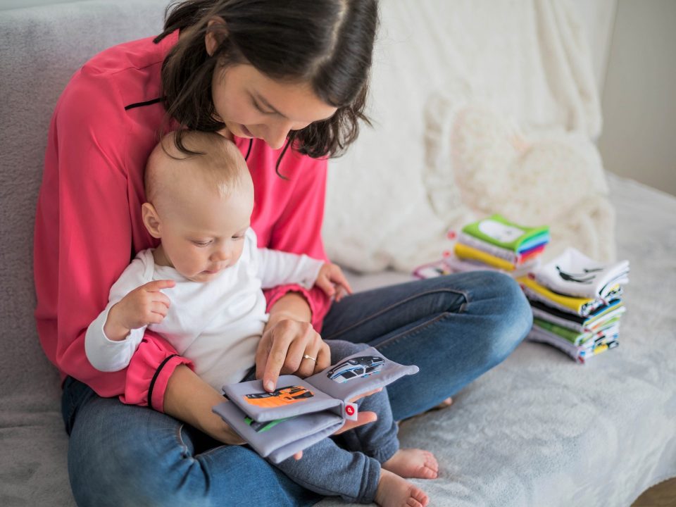 Garde de bébé à domicile