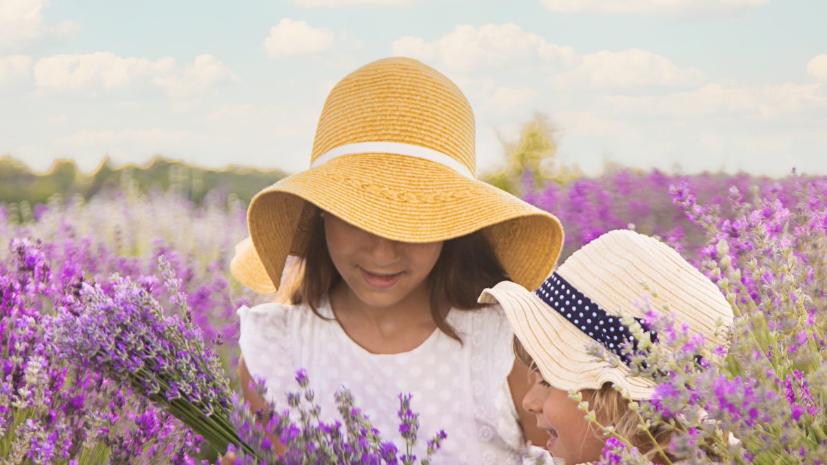 Garde d’enfants à domicile l’été : flexibilité, sérénité… et avantage fiscal !