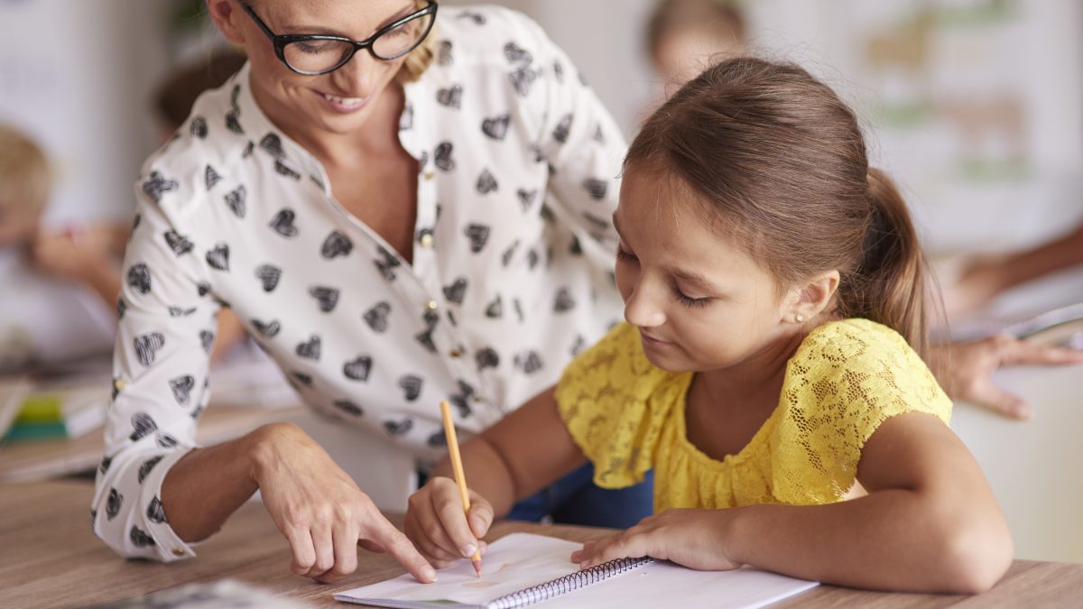 Soutien scolaire avec l’agence Les Ptitous : un accompagnement personnalisé pour la réussite des enfants