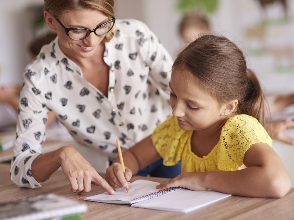 Soutien scolaire avec l’agence Les Ptitous : un accompagnement personnalisé pour la réussite des enfants