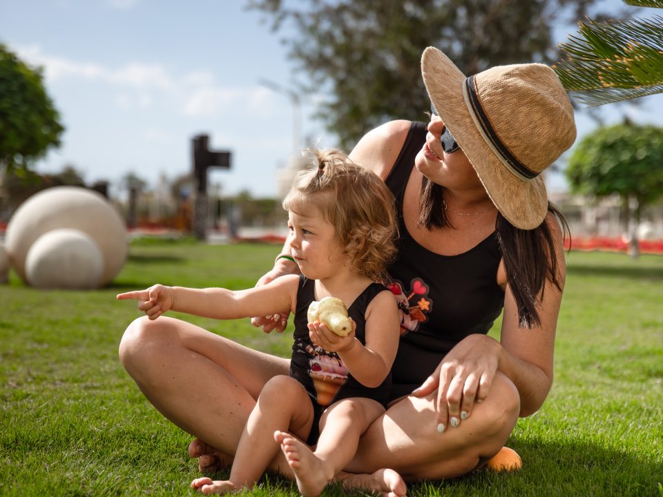 Vacances d’été et garde d’enfants : des solutions flexibles avec Les Ptitous